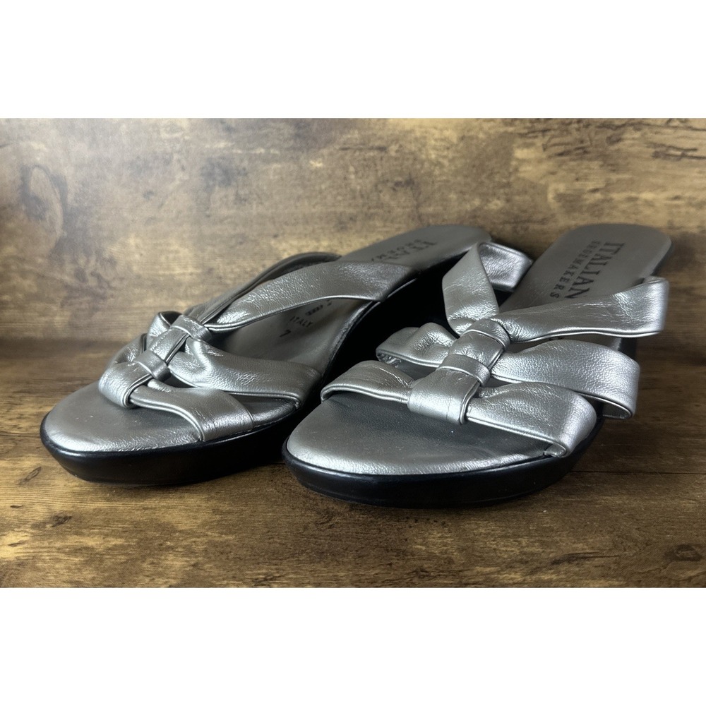 Italian Shoemakers Kenny Womens US 7 Wedge Sandals Pewter Criss Cross Strap
